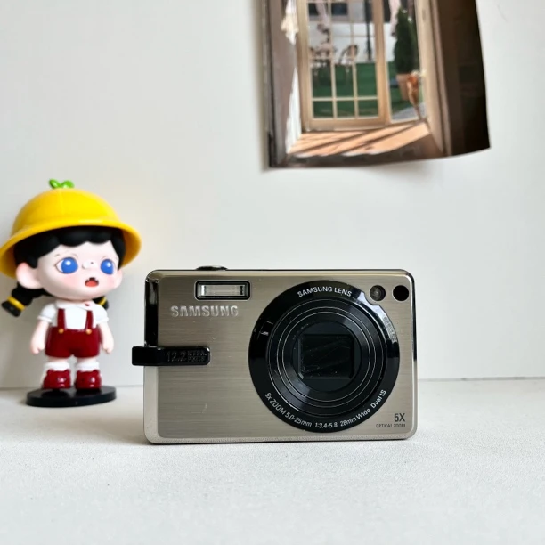 9新 Samsung/三星 it100灰色 1220万像素5倍变焦 清透光感冷白皮