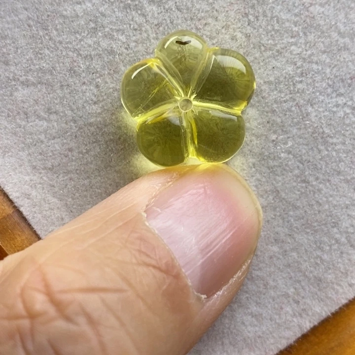 蜜蜡未镶嵌裸石微瑕卡17