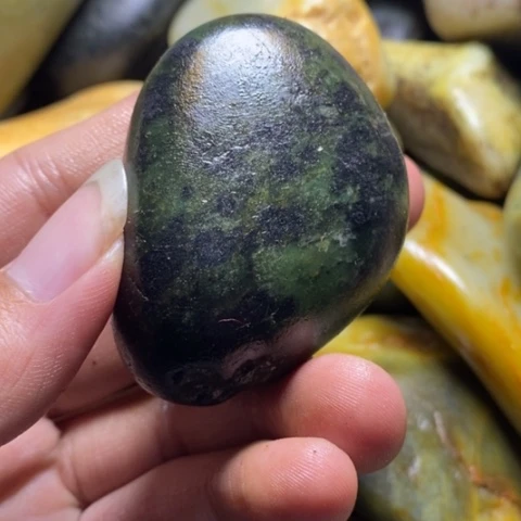 未镶嵌和田玉（糖玉）挂件