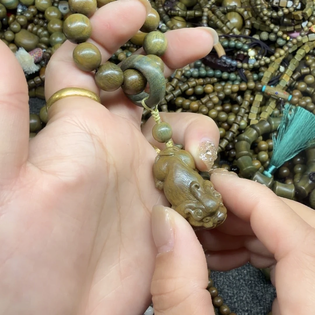 维腊木（绿檀）无事牌
