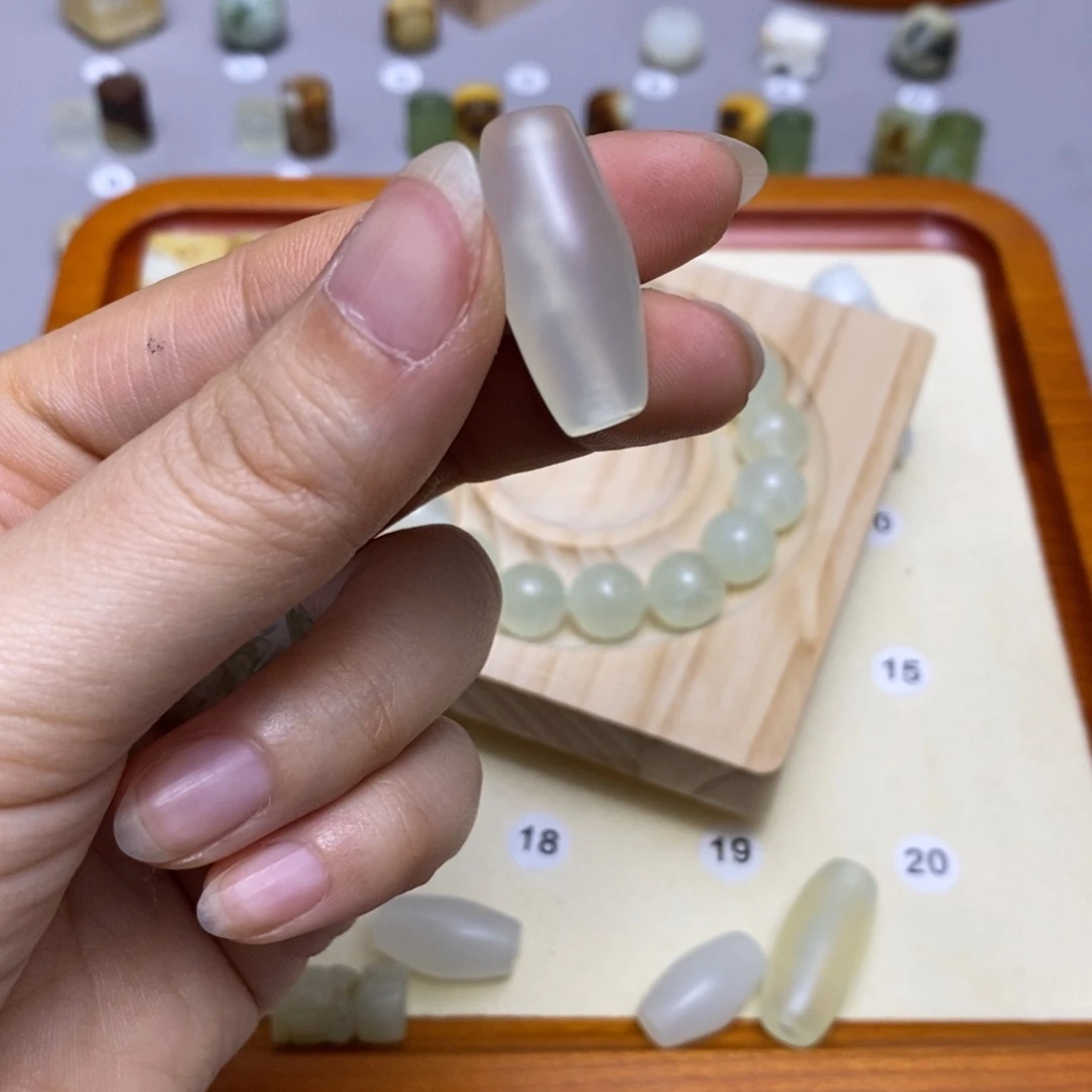 蛇纹石玉配饰合金用***名