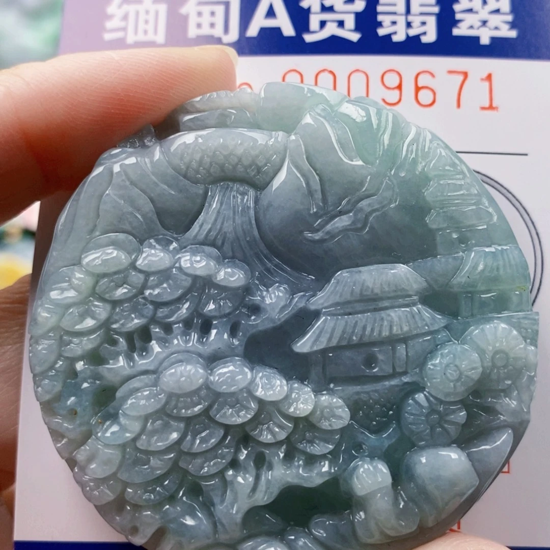 吊坠(不含链)未镶嵌翡翠