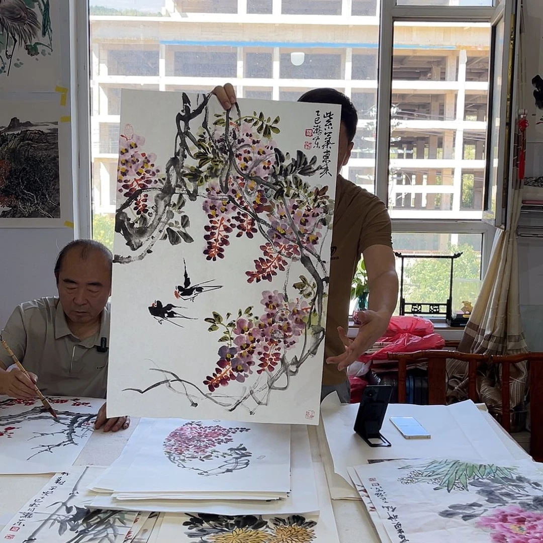 国画张老师四尺三开花鸟