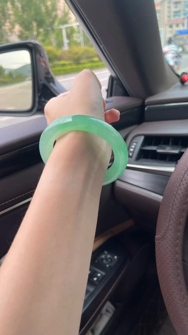 缅料精品冰透手镯圈口测量方式