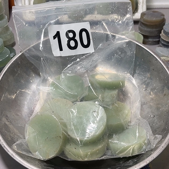 蛇纹石玉未镶嵌珠宝半成品