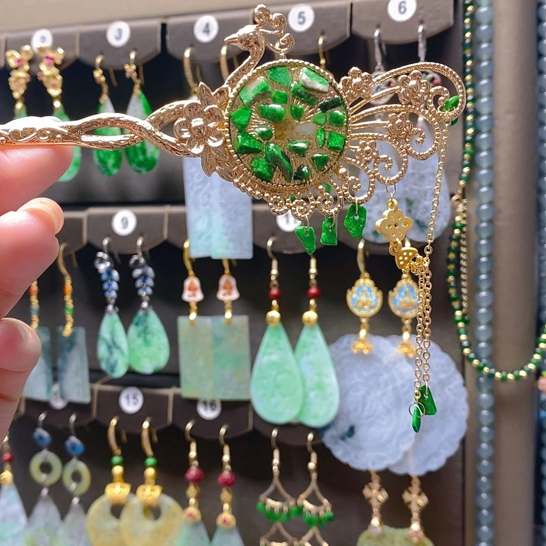 未镶嵌翡翠耳饰翡翠