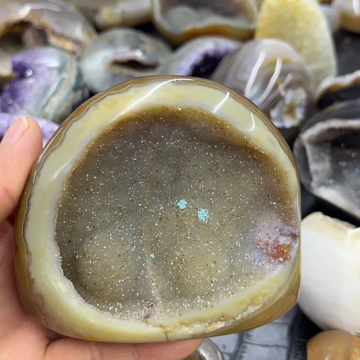 水晶珠宝半成品未镶嵌黄软屏风