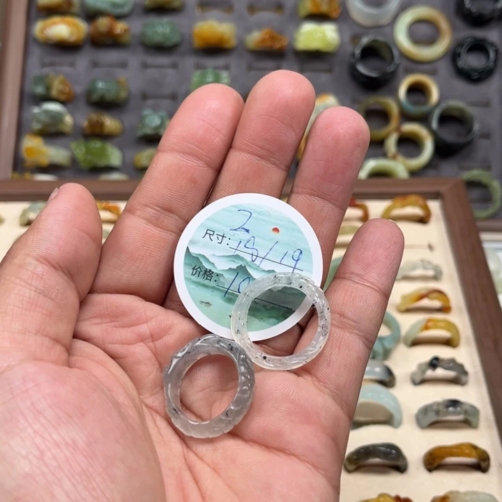 蛇纹石玉戒指合金?****友