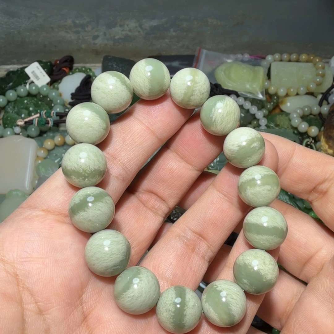 我***毛和田玉未镶嵌挂件