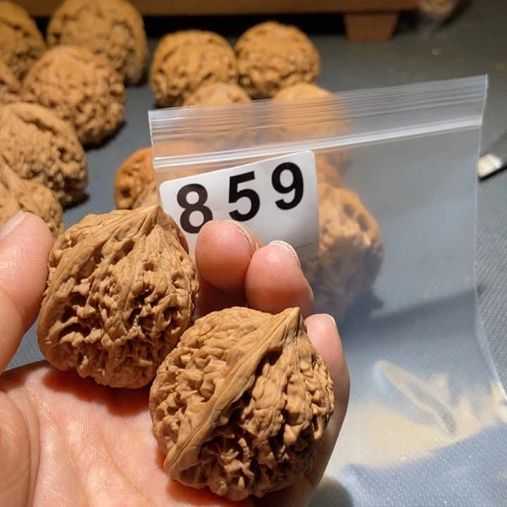 文玩核桃把件精**作风凰台