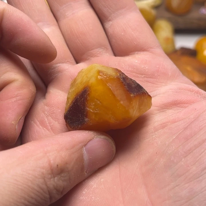 定制琥珀未镶嵌J****华琥珀蜜蜡马蹄