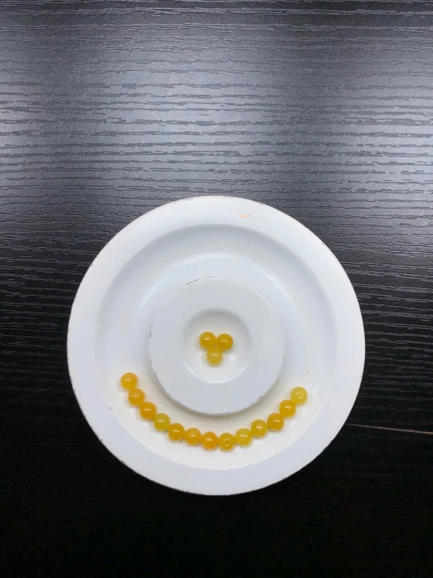 鸡油黄卡5+翡翠散珠一颗/多样性发货