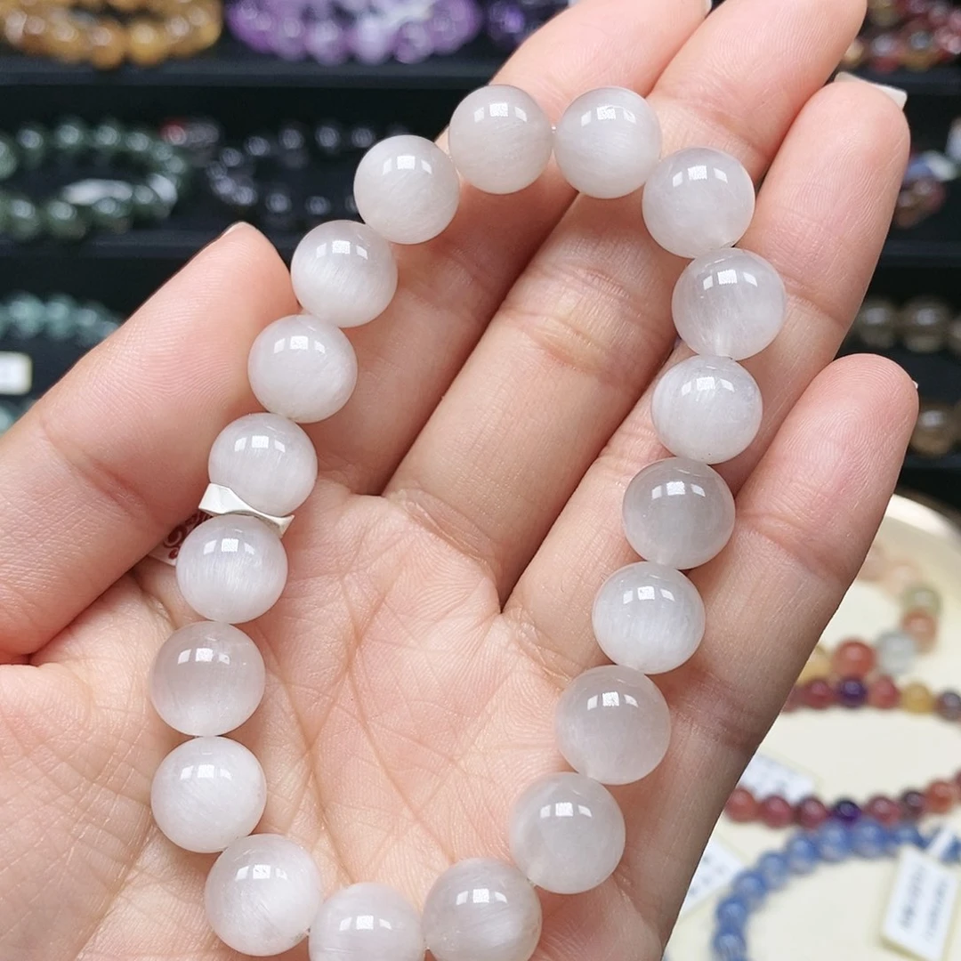 水晶手串未镶嵌白兔毛