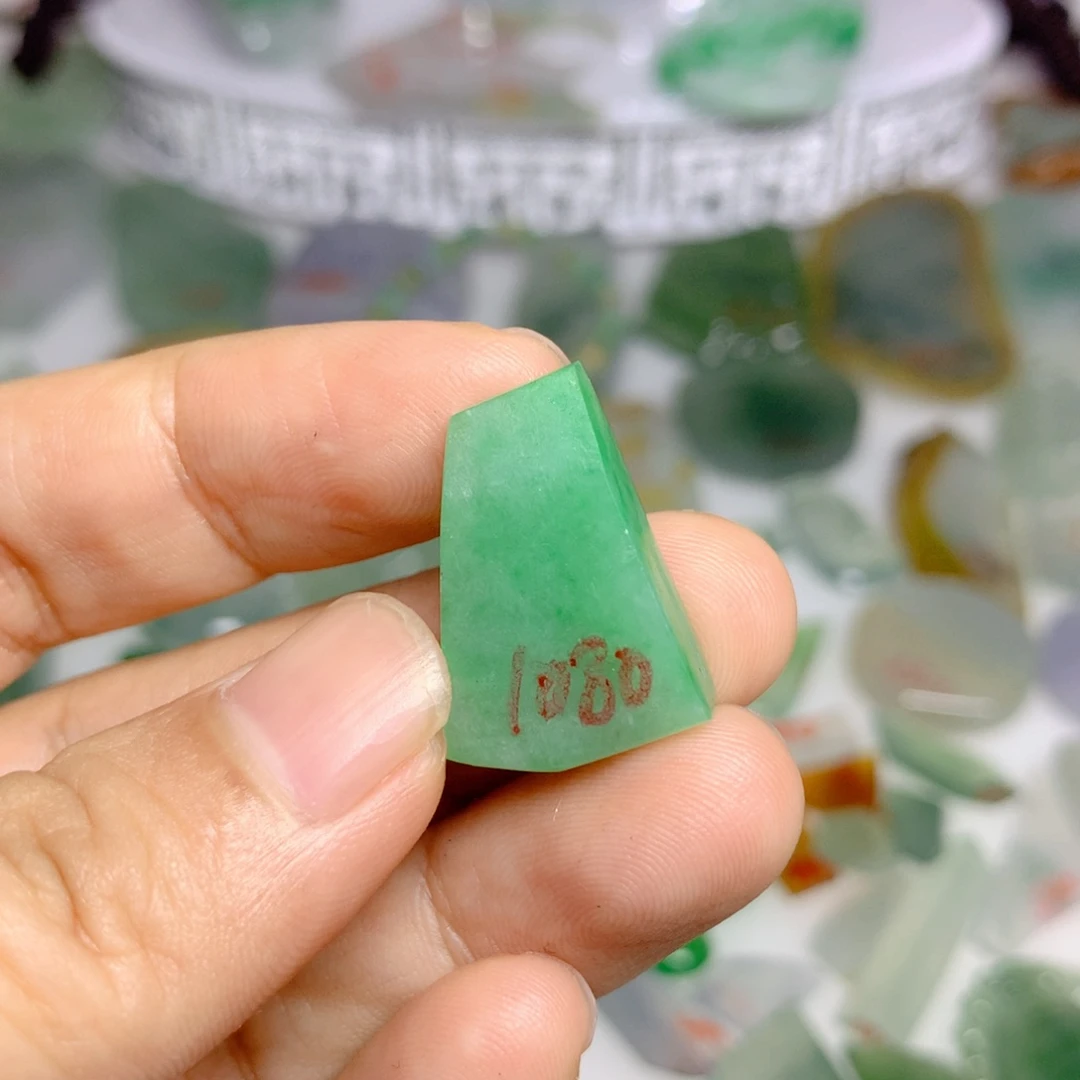定制翡翠未镶嵌天然翡翠定制