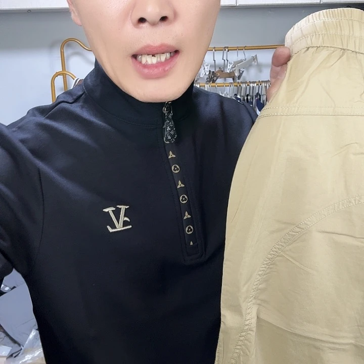 小***华卡其色长裤30码111