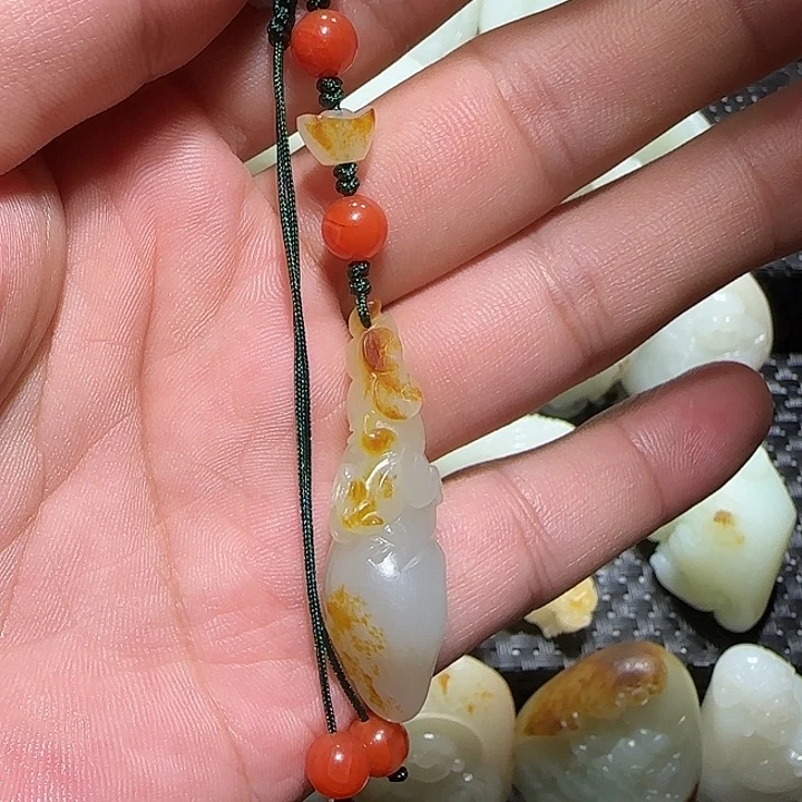 和田玉未镶嵌吊坠(不含链)