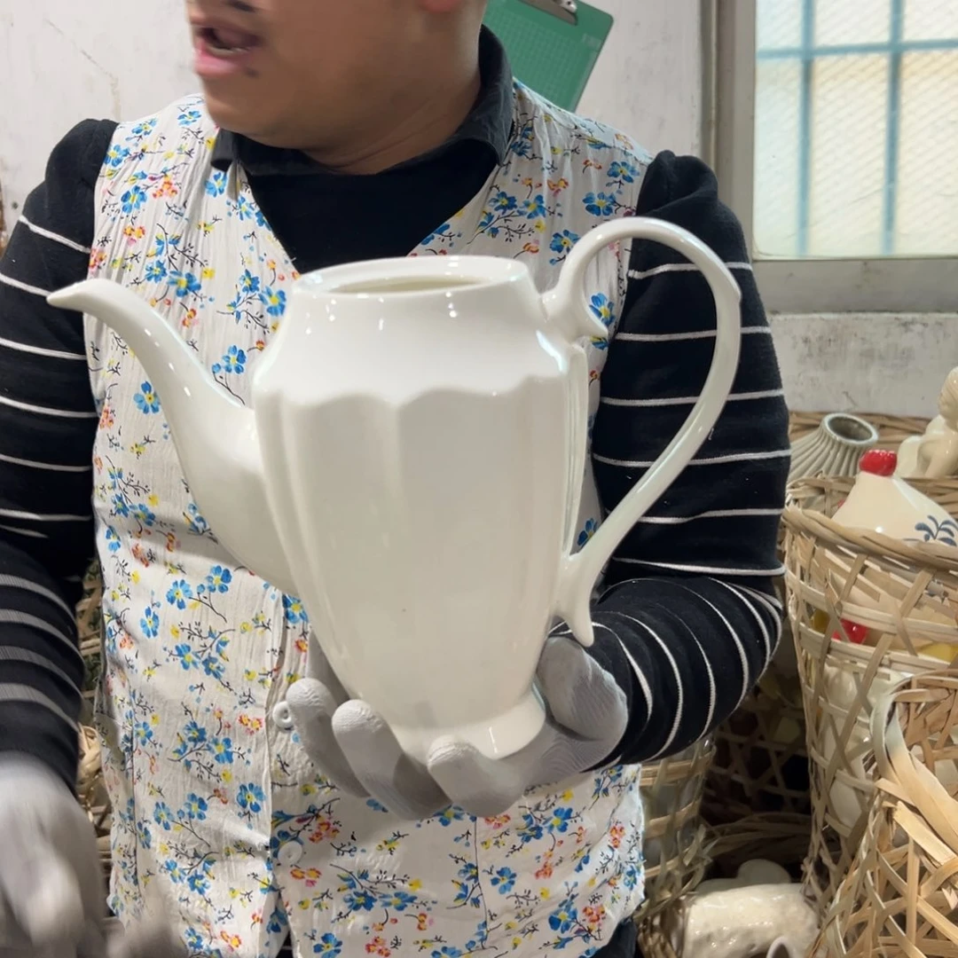 摆件193 号高中低温陶瓷工艺瓶（部分微瑕）