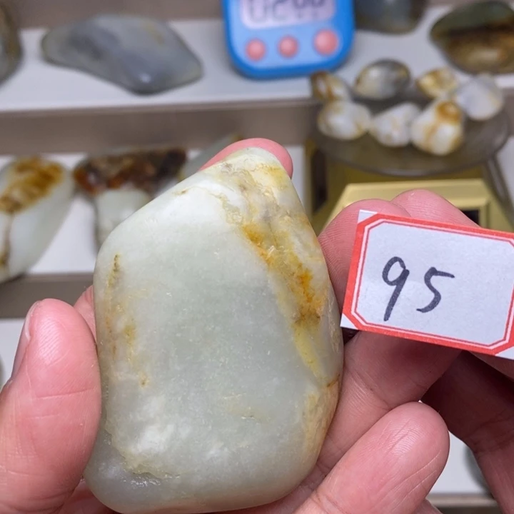 未镶嵌和田玉把件95