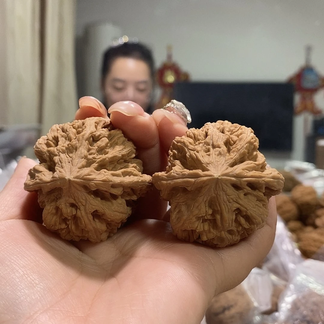 把件文玩核桃九*二45大粗筋有黄尖