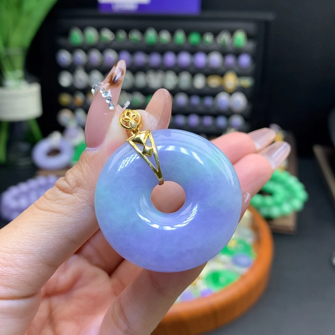 翡翠18K金镶嵌颈饰