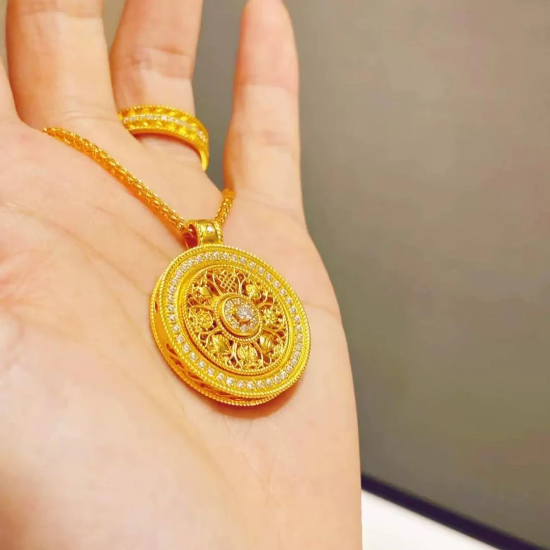 18K 金时来运转八宝罗盘吊坠a34