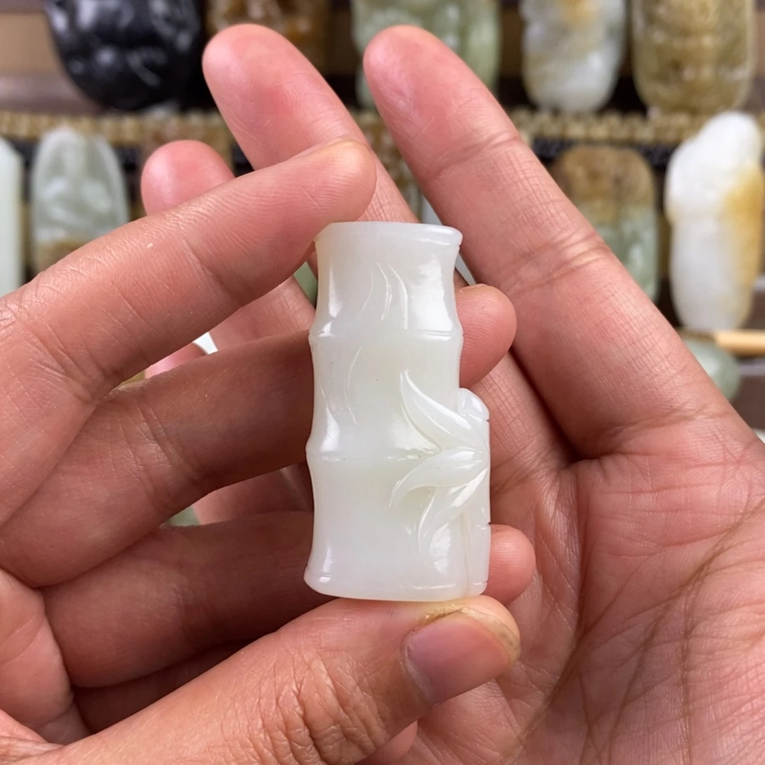 心***水和田玉未镶嵌颈饰