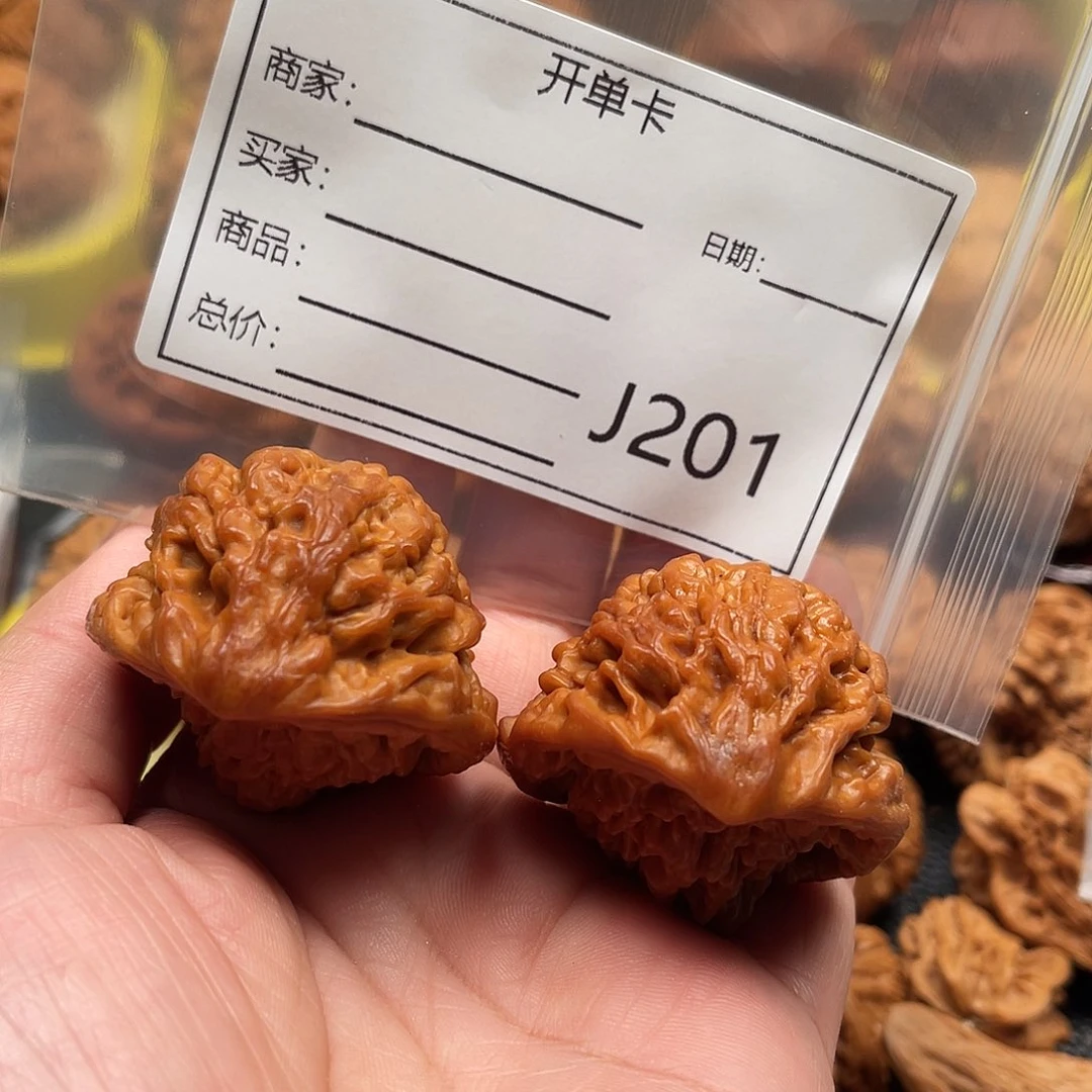 铁***头吊坠文玩核桃Hhhhjjjjj