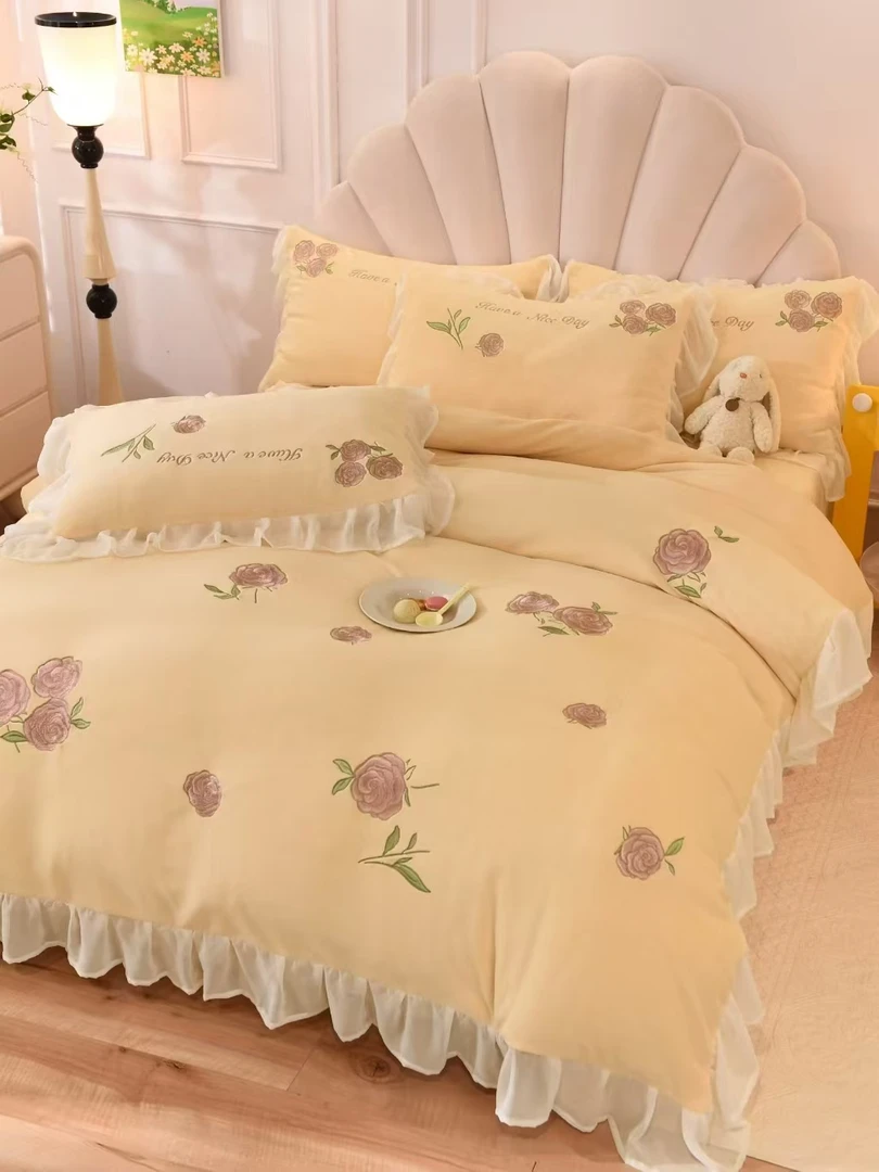 伊芙琳 爆款高克重臻棉绒加厚刺绣花四件套秋冬奶绒保暖黄一恒