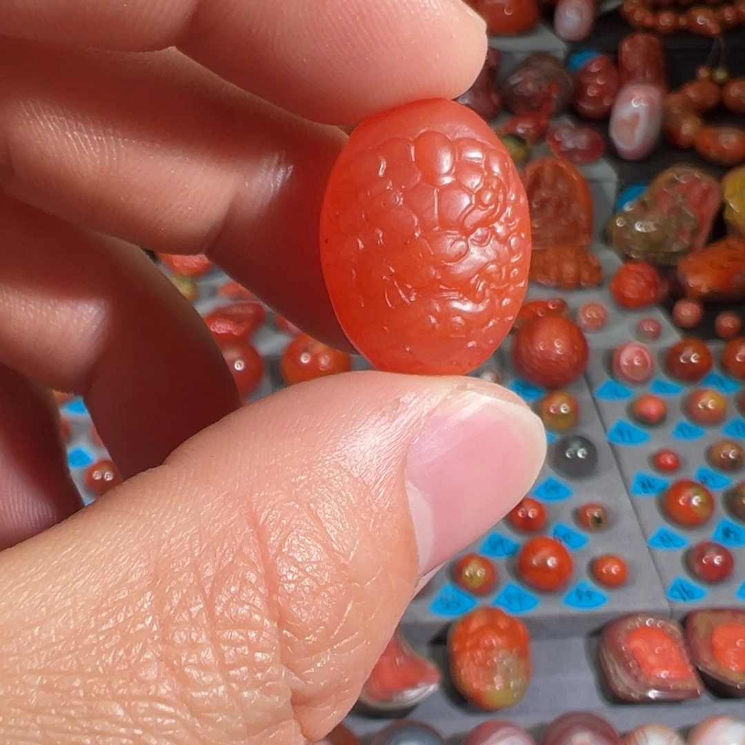 南红玛瑙未镶嵌兽面