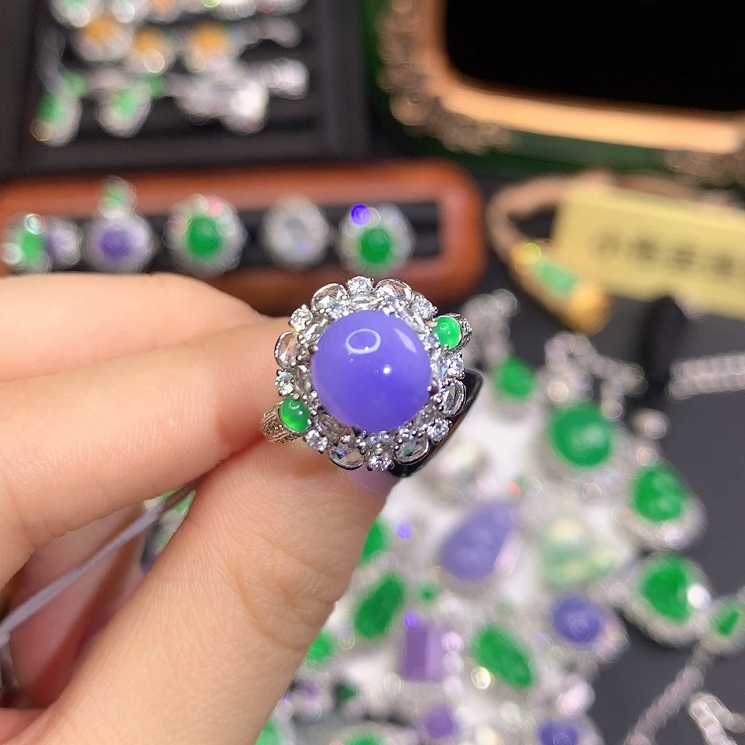 翡翠18K金镶嵌戒指