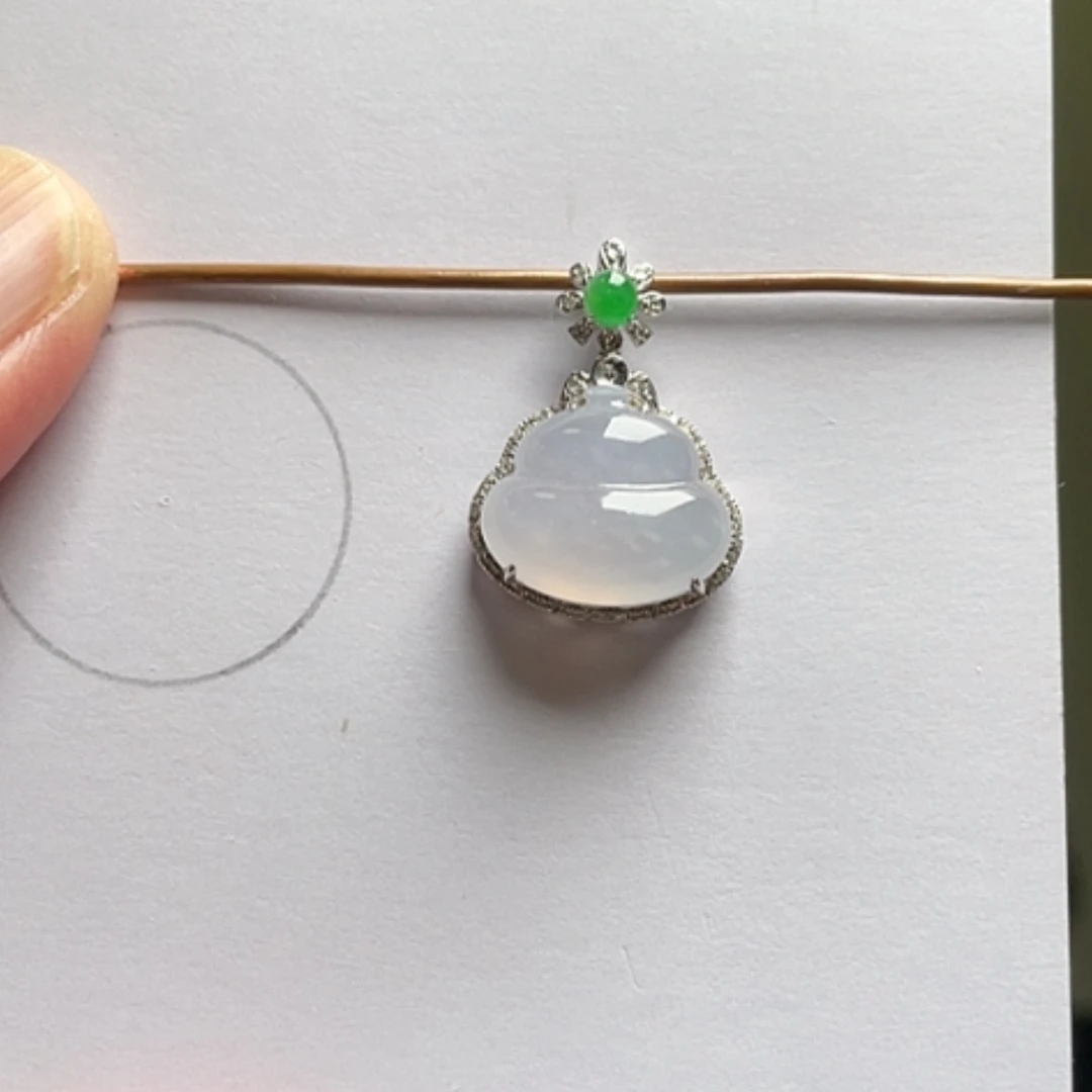 【闪购商品】吊坠(不含链)18K金镶嵌翡翠