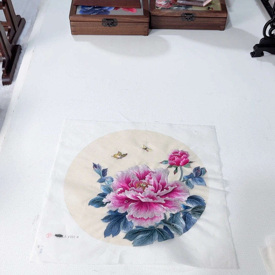织绣苏绣双面异色牡丹