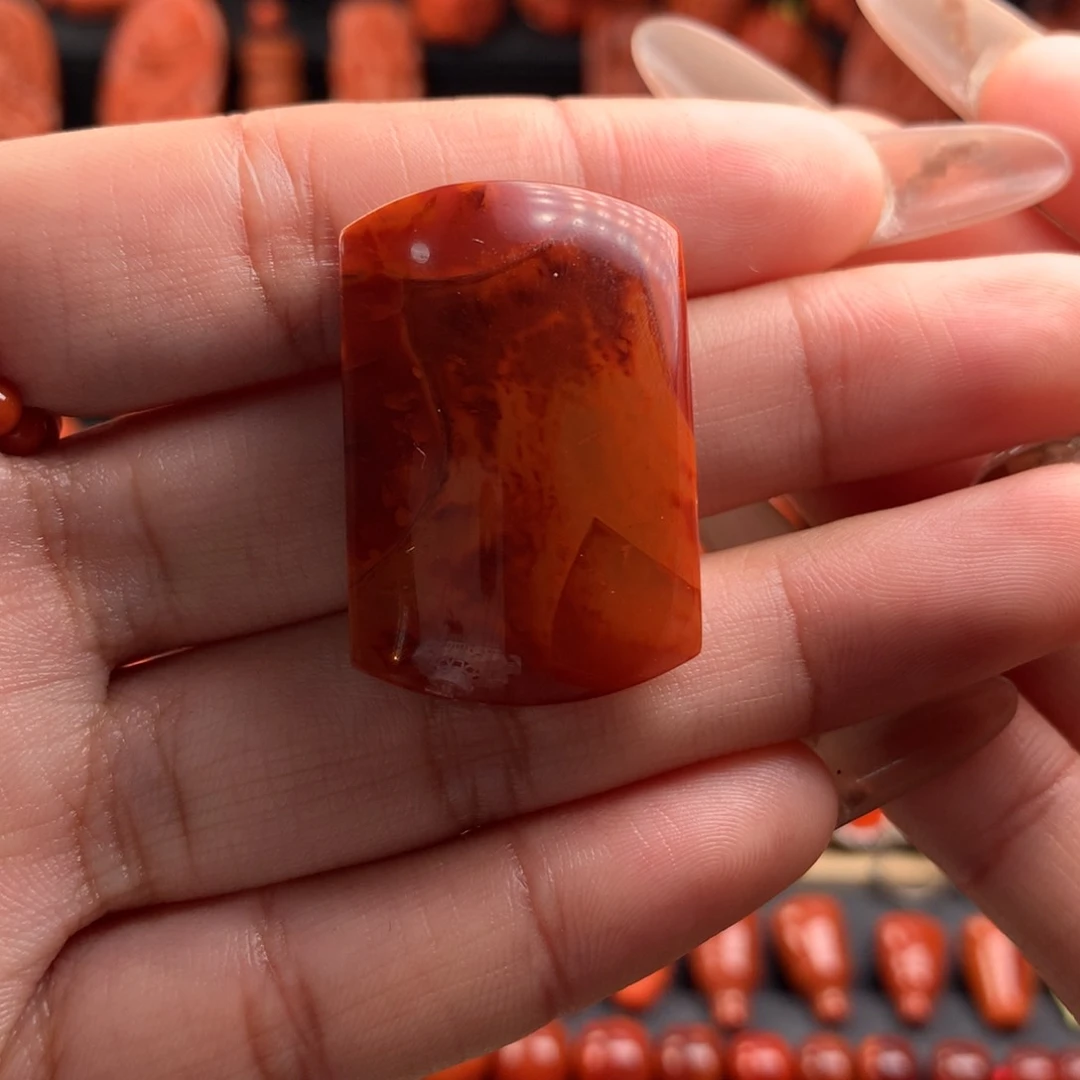 南红玛瑙牛血火焰无事牌未镶嵌