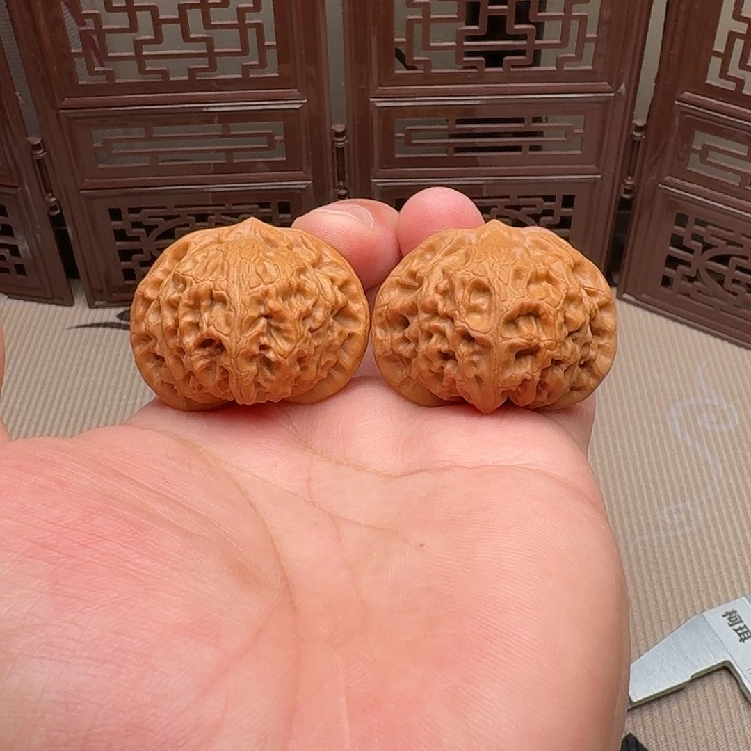 齐***玩把件文玩核桃43尺宫灯