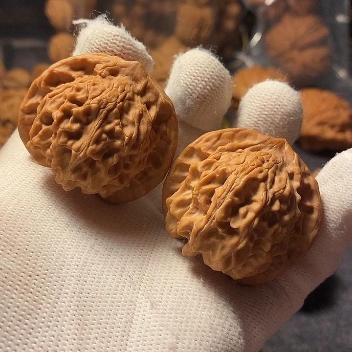 文玩核桃把件40野生