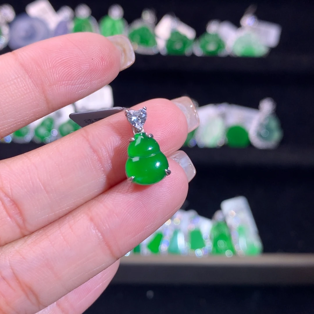 【闪购商品】颈饰银S925镶嵌翡翠