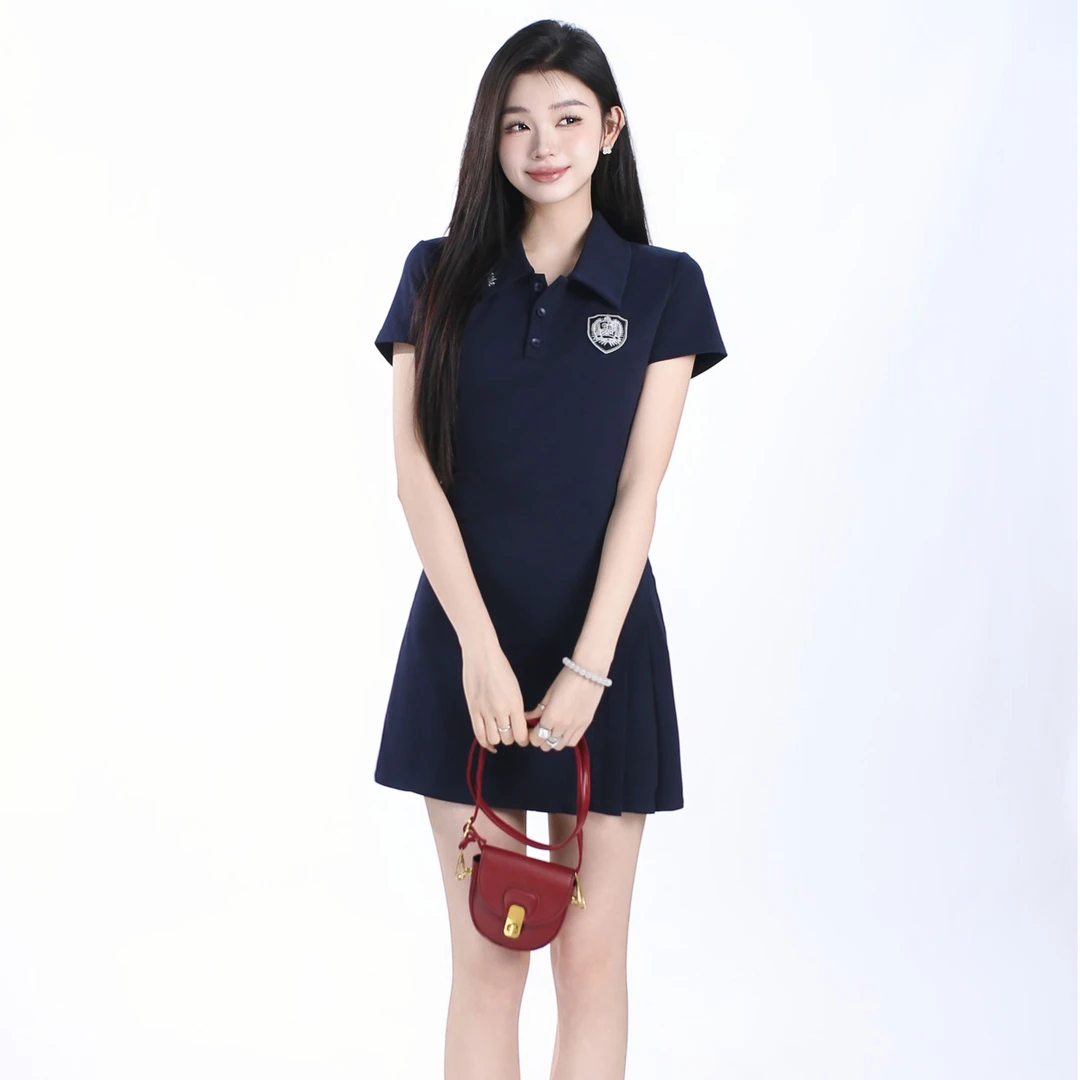 【奥利甜心】夏季美式学院风POLO领刺绣正肩收腰显瘦短袖纯色连衣裙