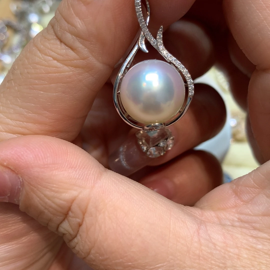 海水珍珠颈饰18K金镶嵌