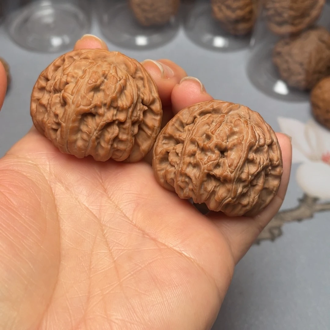 【闪购商品】文玩核桃吊坠球白……