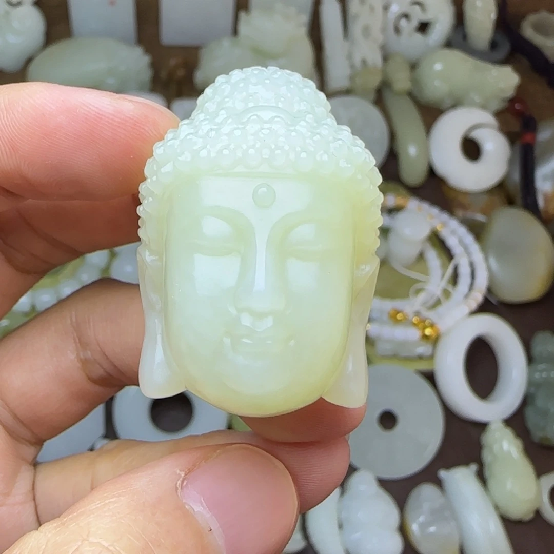 和田玉未镶嵌挂件佛头