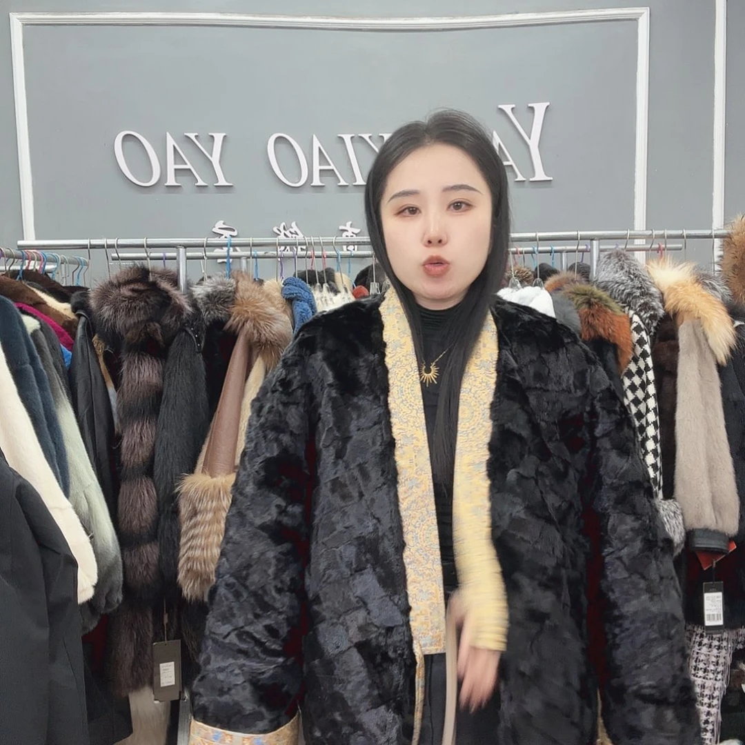 姚小妖家高端皮草