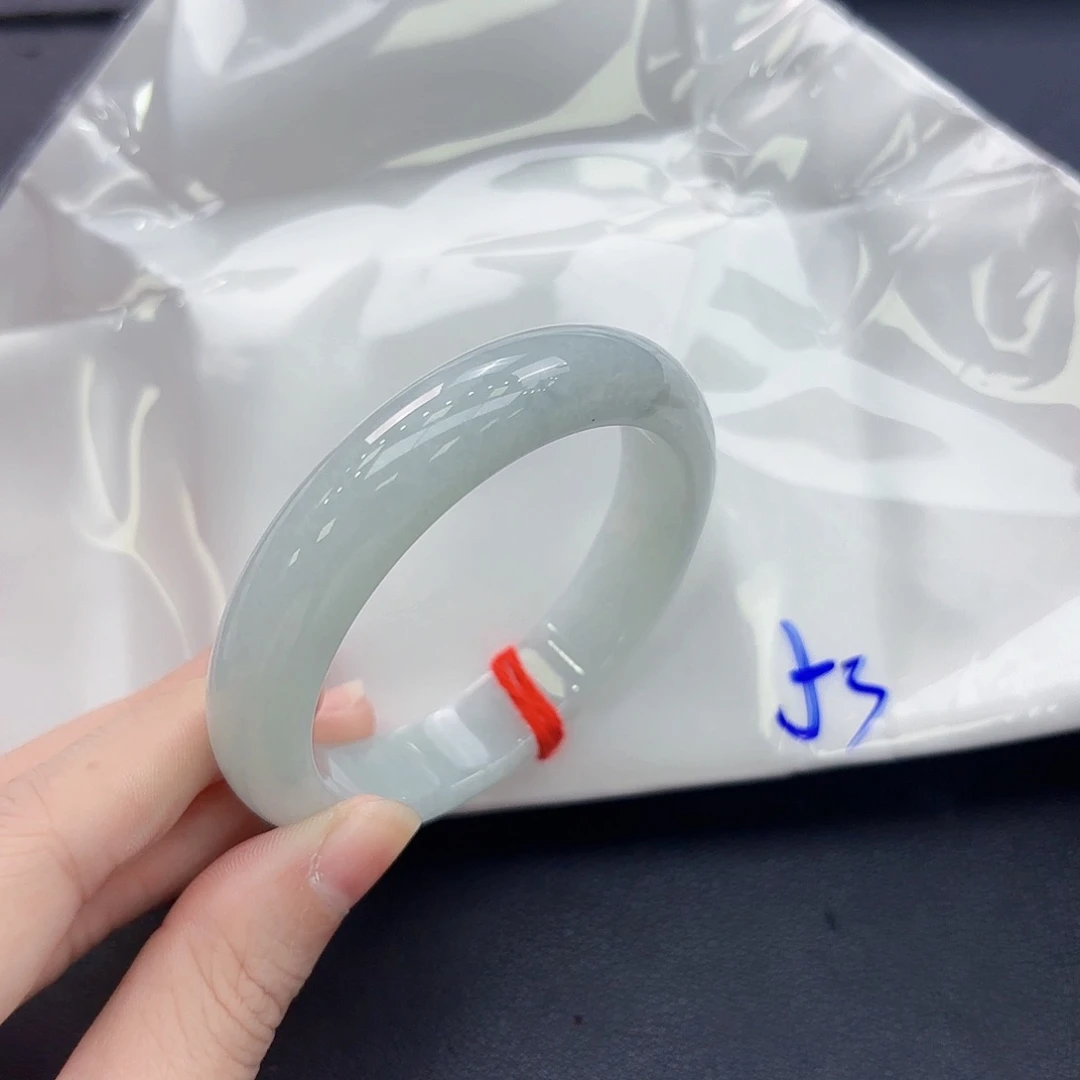 翡翠颈饰银S925镶嵌手镯