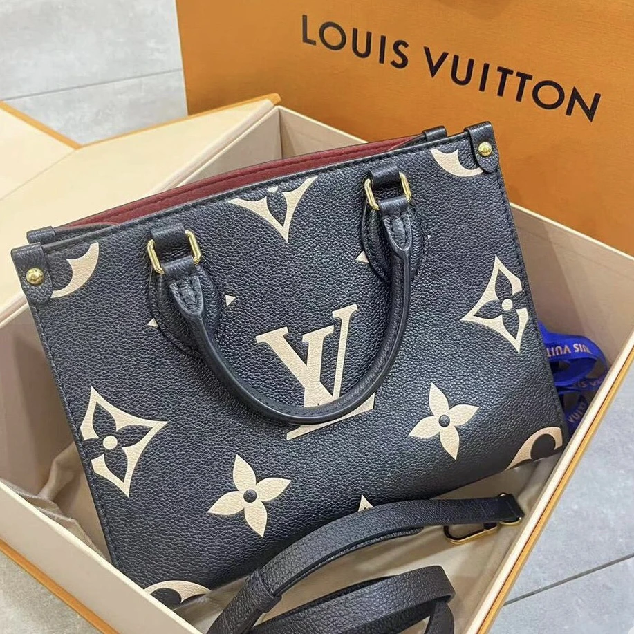 95新 LouisVuitton/路易威登 青奢荟/黑色小号托特包/61623