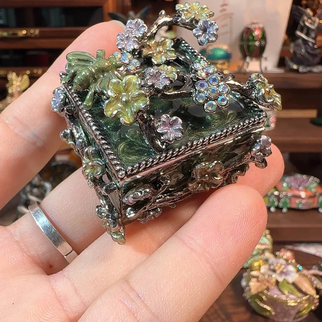 手工制品请勿吹毛求疵