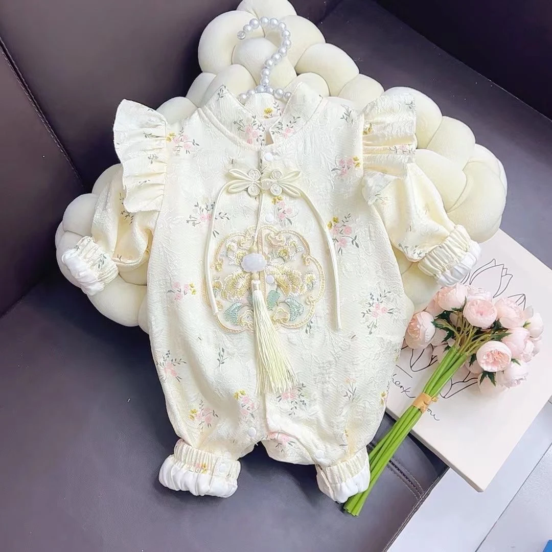 婴儿春秋季外出服国风汉服新生外穿荷花绣新中式连体衣气质爬爬服