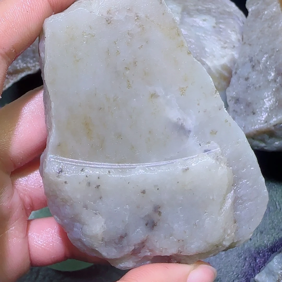 和田玉未镶嵌珠宝半成品