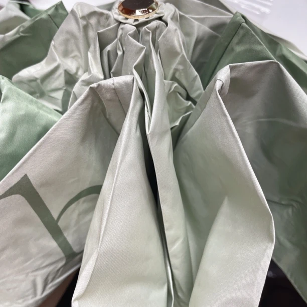 13894 便携式胶囊太阳伞  颜色款式随机