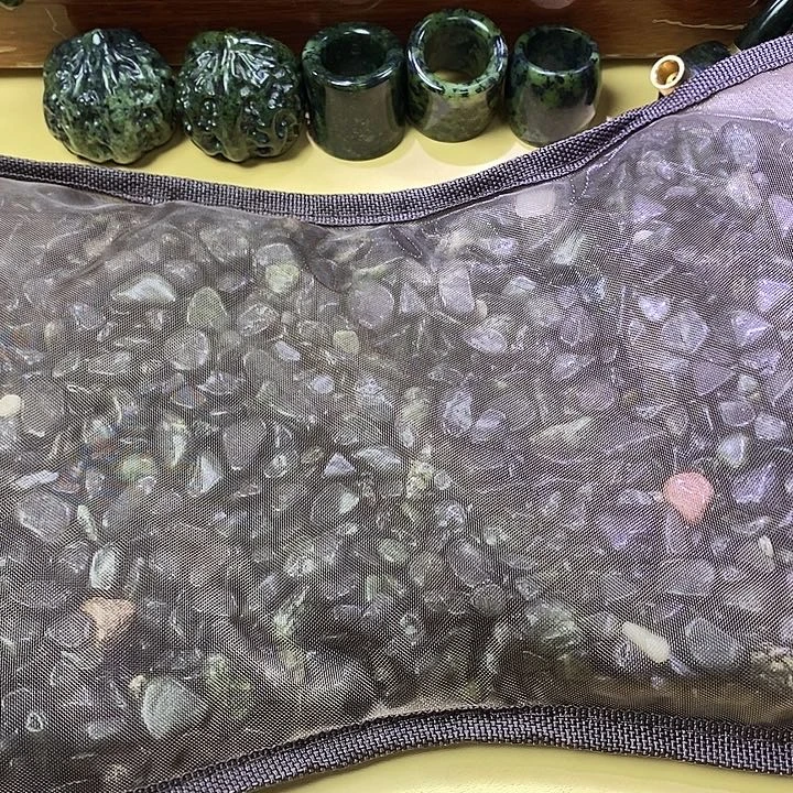 未镶嵌蛇纹石玉枕头