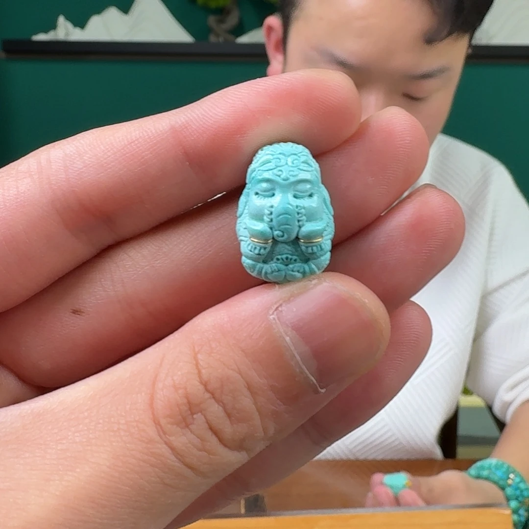 绿松石未镶嵌珠宝奇石