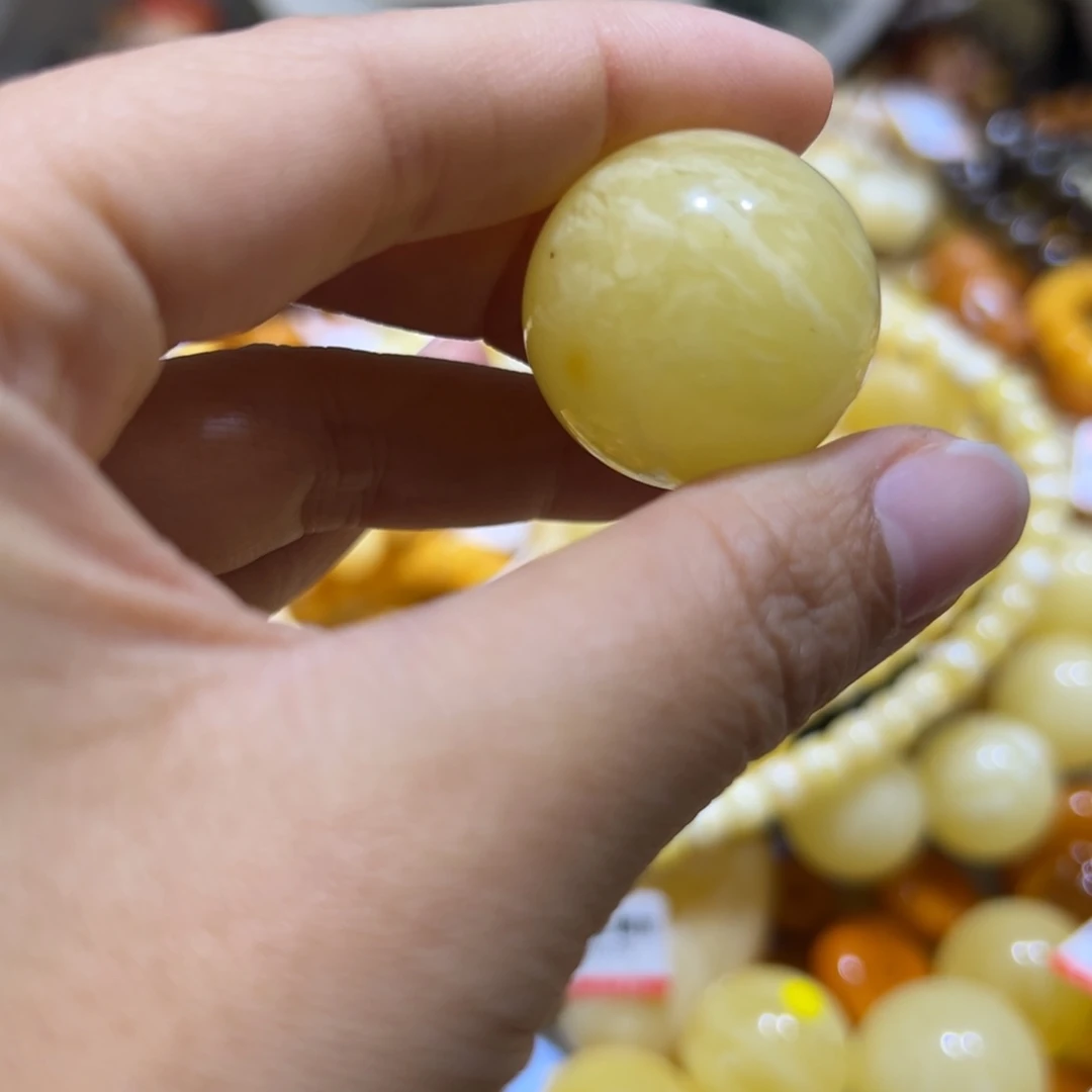 琥珀珠宝奇石未镶嵌